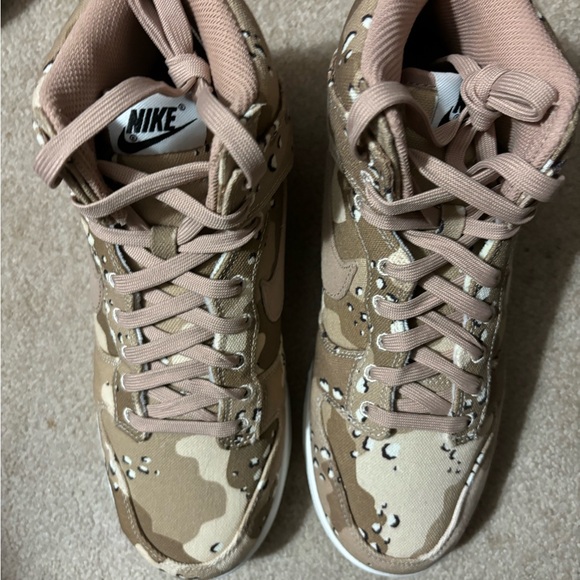 Nike Women’s Dunk High Camouflage Sneakers - Picture 3 of 5